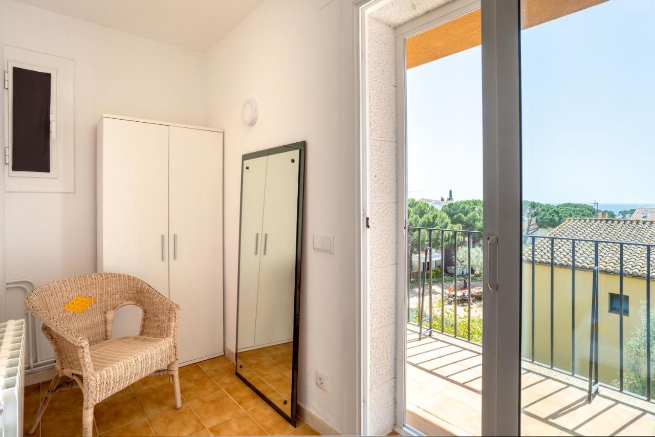 Bonita Casa Adosada Con Jardin Privado Y Piscina Comunitaria Calella De Palafrugell Exterior photo