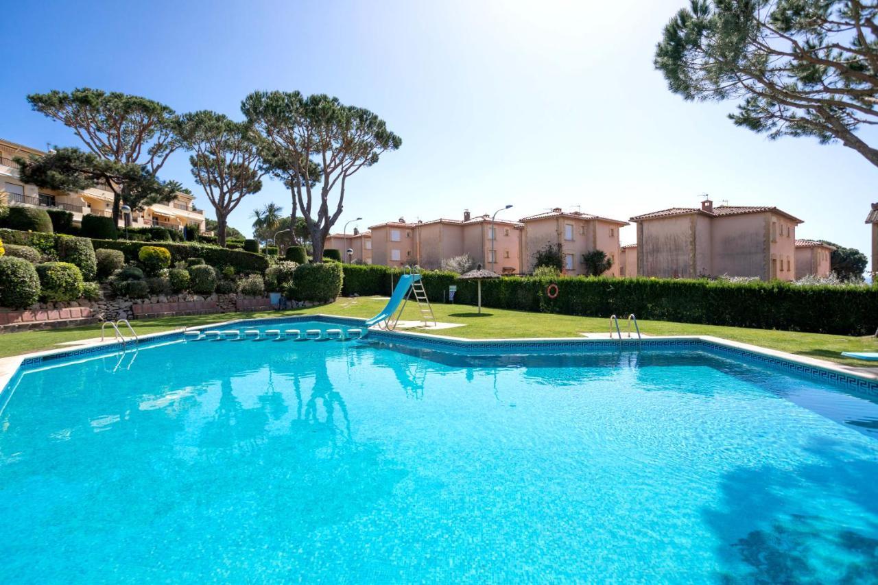 Bonita Casa Adosada Con Jardin Privado Y Piscina Comunitaria Calella De Palafrugell Exterior photo